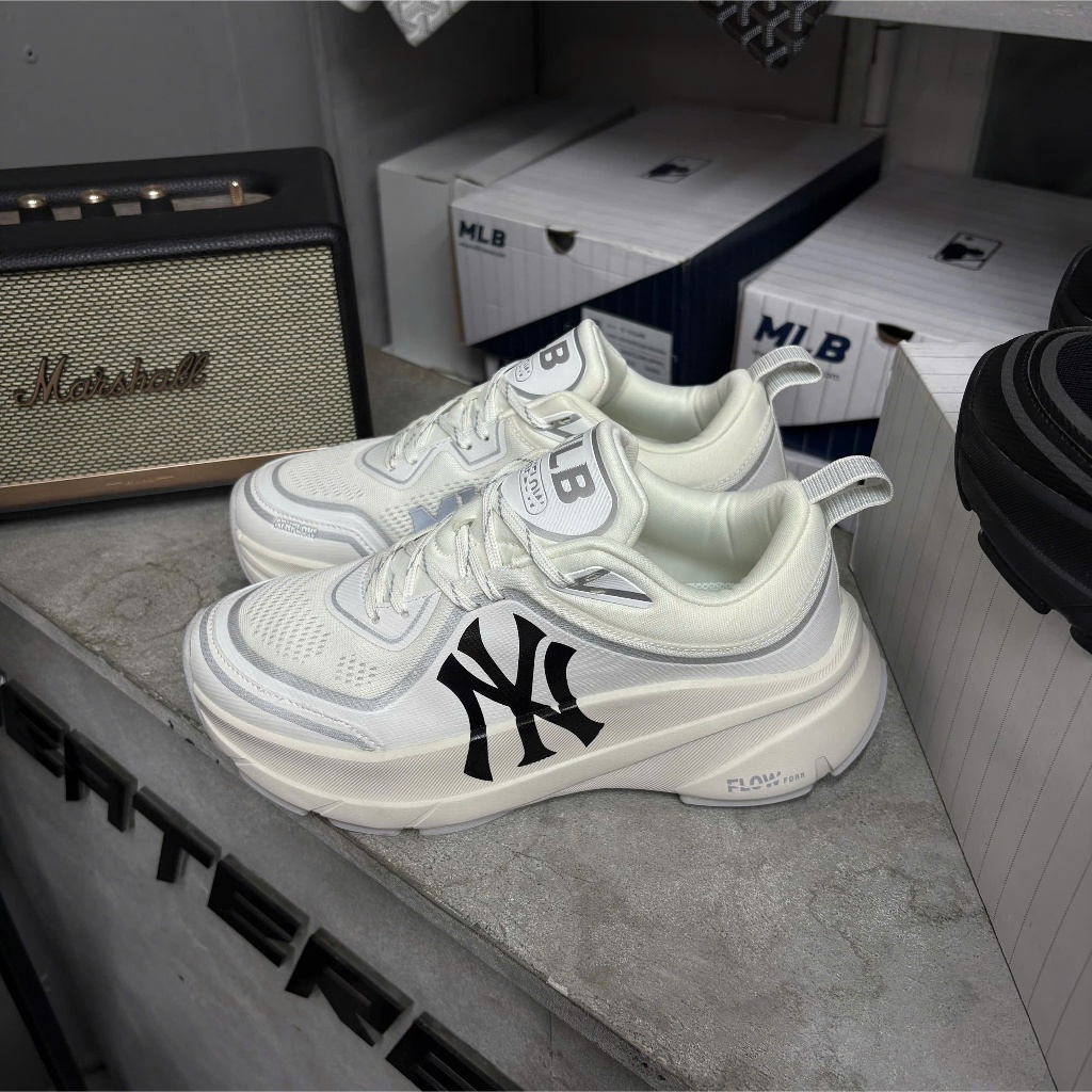 [Chính hãng] Giày thể thao sneaker MLB Athflow v2 New York Yankees Trắng Đen - 3ARNATF4N-50IVS