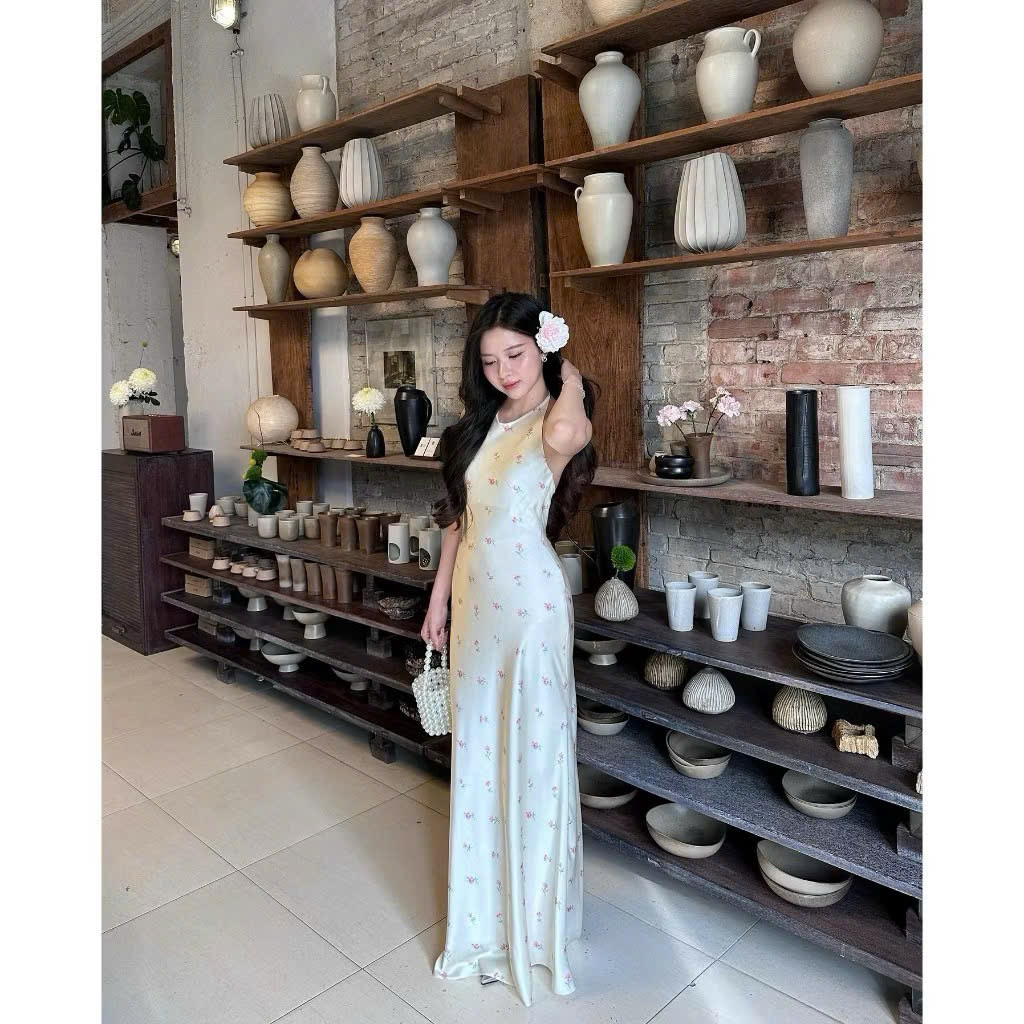 Đầm lụa cổ yếm, Đầm lụa Váy lụa hoa nhí cổ yếm cột dây siêu xinh