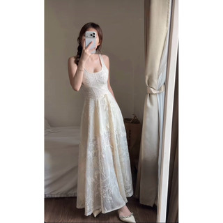 Váy Đầm Ren Tổ Ong Đi Biển 2s Cổ Vuông Điệu Đà Joie