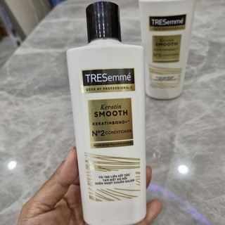 Combo 3 Chai Dầu Xả TreSemme Keratin Smooth Vào Nếp Suôn Mượt 140g-Hàng Khuyến mãi