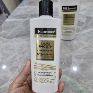Combo 3 Chai Dầu Xả TreSemme Keratin Smooth Vào Nếp Suôn Mượt 140g-Hàng Khuyến mãi