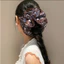 Cột tóc hoa văn hot tháng 4