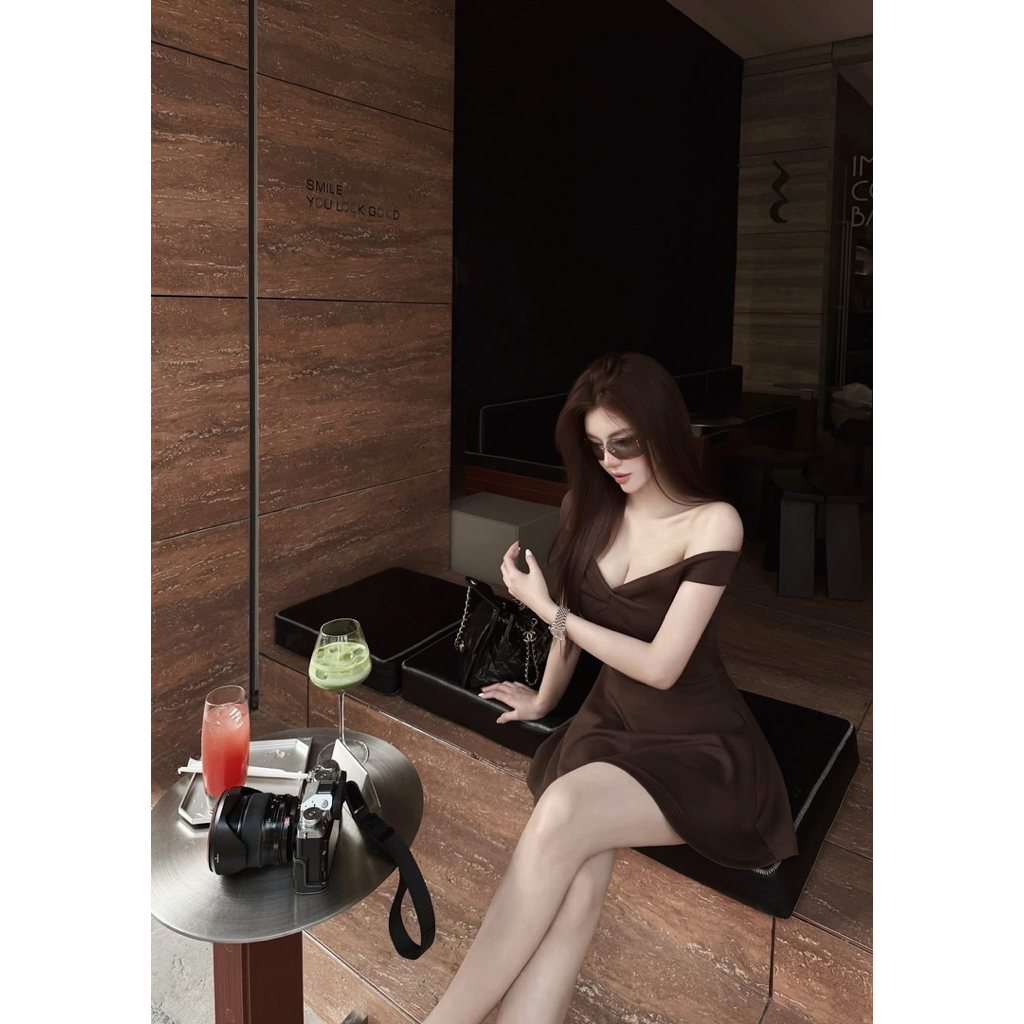 | LYN WEAR | Đầm cổ xoắn form xòe MPB.Váy body nữ trễ vai basic đi chơi, đi tiệc sang chảnh mùa hè.