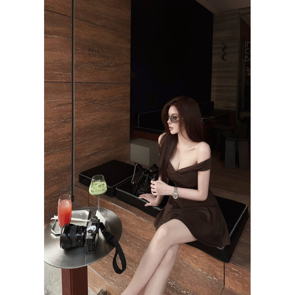 | LYN WEAR | Đầm cổ xoắn form xòe MPB.Váy body nữ trễ vai basic đi chơi, đi tiệc sang chảnh mùa hè.