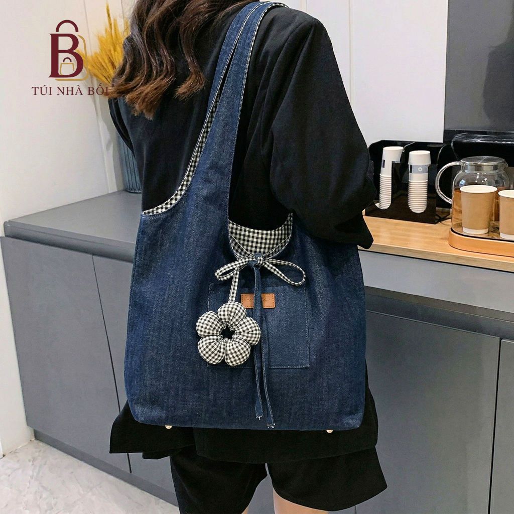 Túi Tote Nữ Canvas Caro 2 Mặt Có Charm Hoa, Đeo Vai Đi Học,Đi Chơi Thời Trang, Túi Nhà Bối T-10. | BigBuy360 - bigbuy360.vn