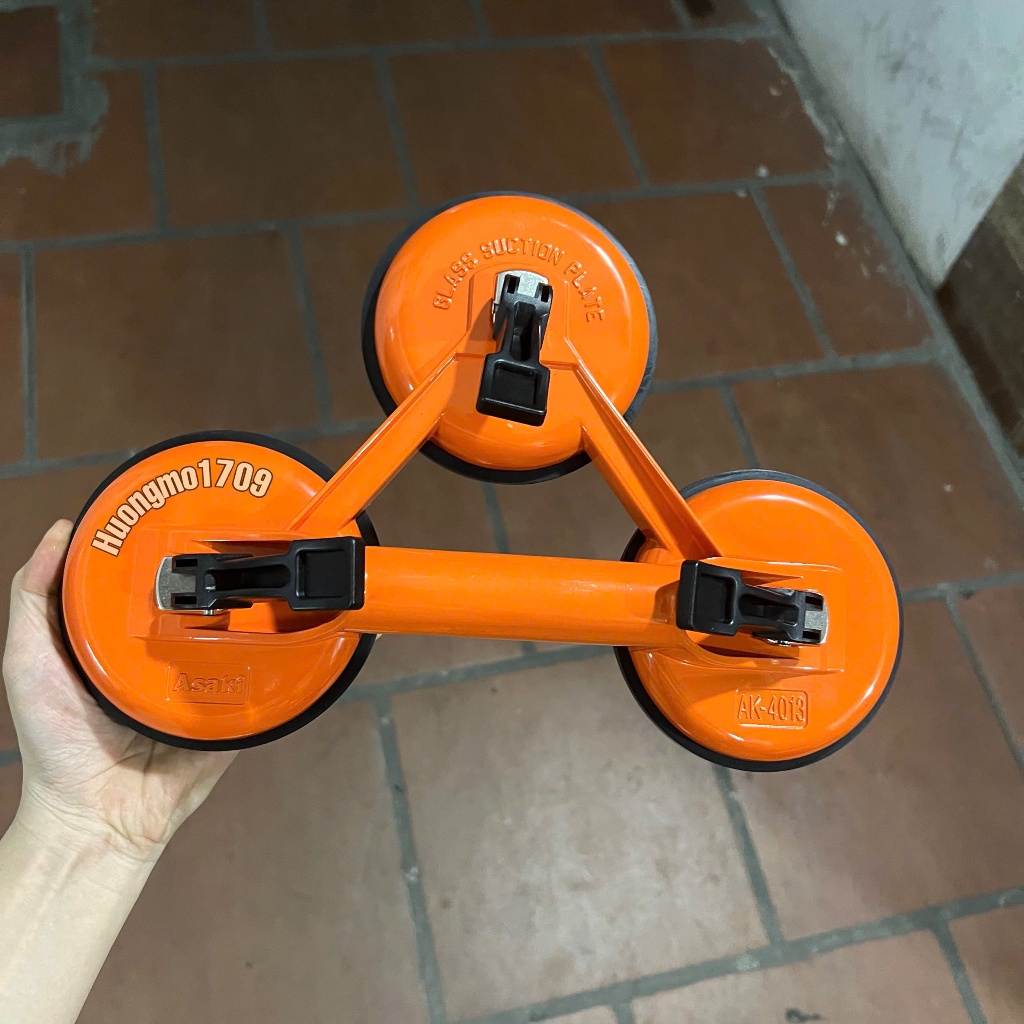 Hít kính, hút gạch cầm tay 3 chấu
