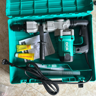[Chính hãng] Máy đục bê tông 1400W DCA AZG06-6S 17mm - máy chuyên đục bê tông 17 ly kèm mũi AZG06-6