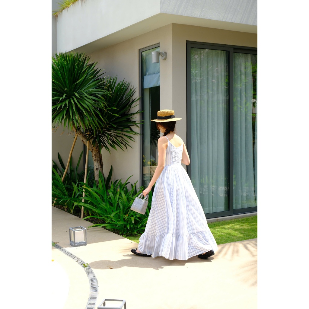 Mery dress váy hai dây họa tiết sọc tùng phồng dáng lửng