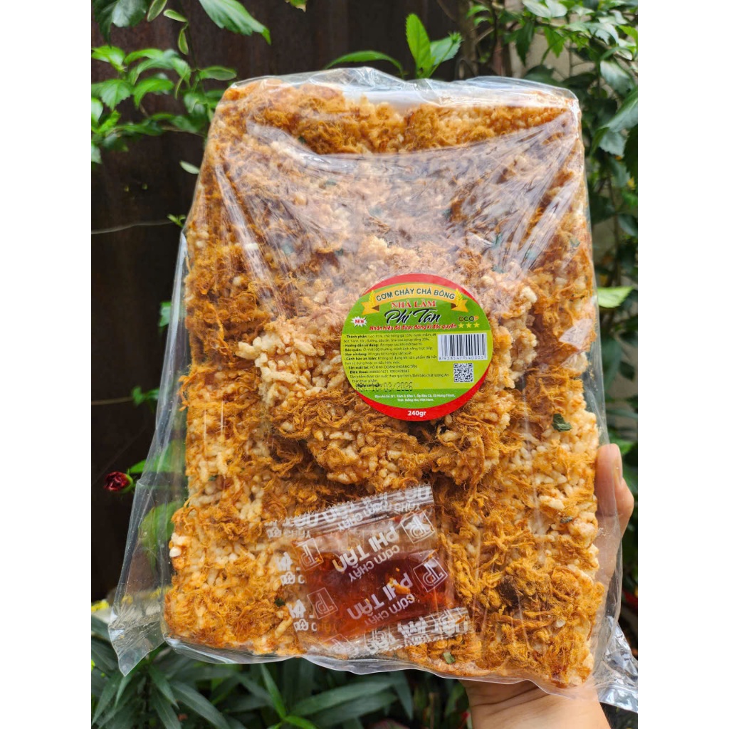 (Giá sỉ) - 01 gói Cơm cháy siêu chà bông,giòn tan thơm ngon Tặng kèm tương ớt.