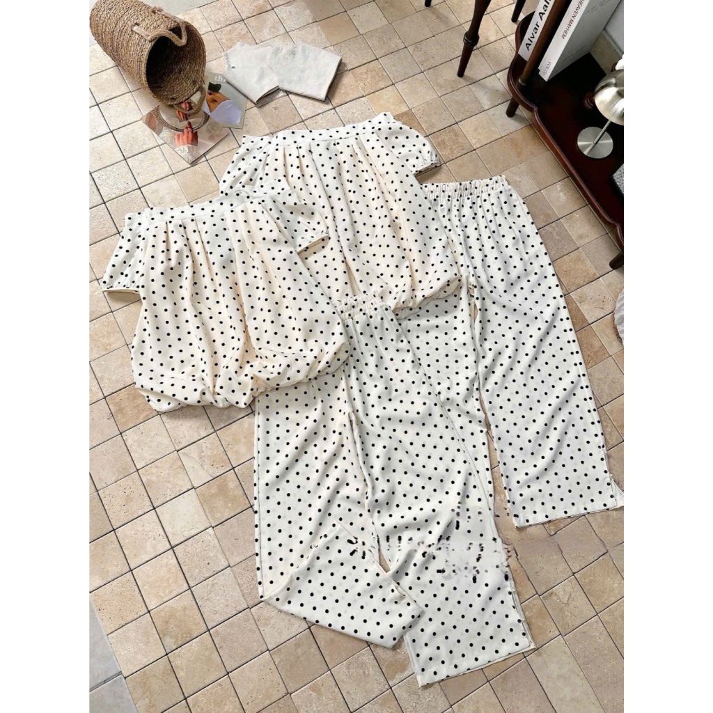 Set bộ trễ vai chấm bi GUMIN thiết kế áo trễ vai bồng bí kèm quần ống suông sang chảnh, set bộ nữ tiểu thư thanh lịch