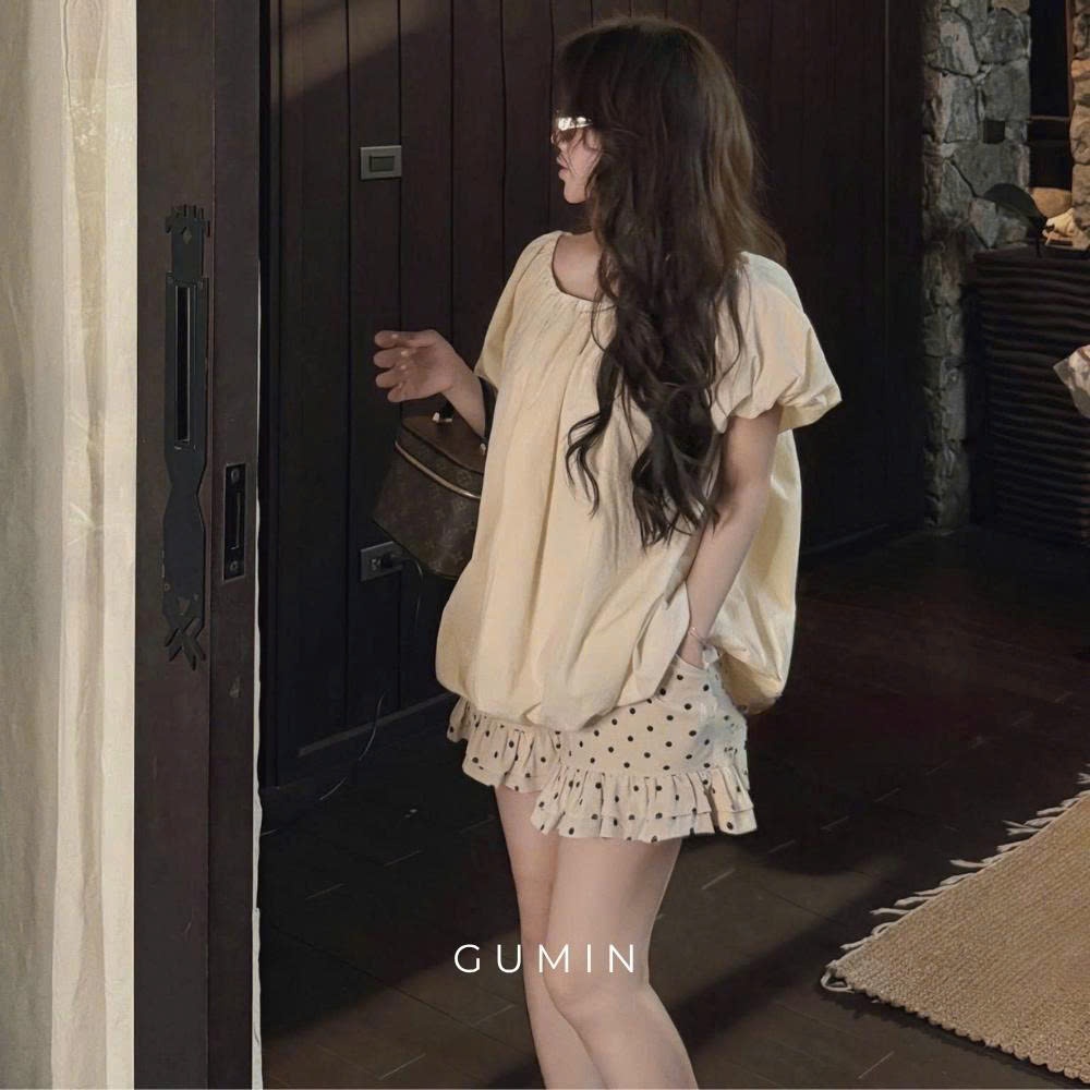 Set bộ kiểu nữ GUMIN thiết kế áo bồng chun kèm quần sooc chấm bi phối viền bèo tiểu thư sang chảnh thanh lịch