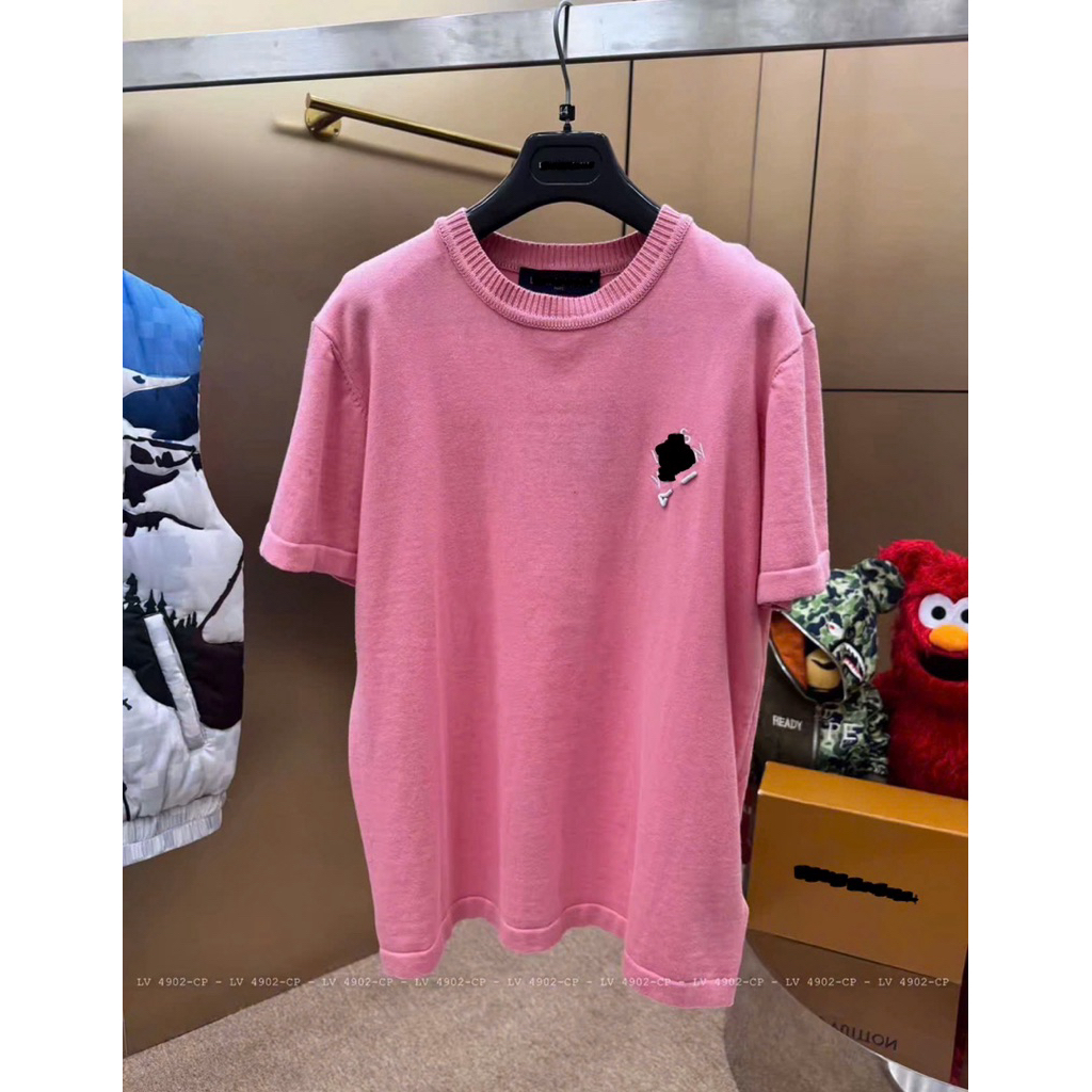 ⚡️[Hight Quality] Áo Phông Len \/ Pink Shirts Nam Nữ - Điểm Nhấn Chữ Thêu Phối Ghim Cài Cao Cấp Loại 1