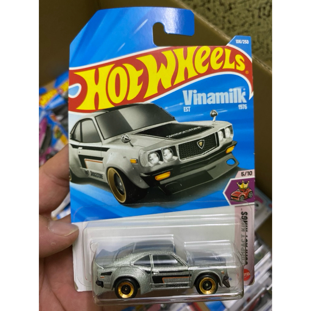 hot wheels Xe ôtô kim loại mô hình đồ chơi - Vào Xem shop để sưu tầm nhé" ( Quà tặng của Vinamilk )