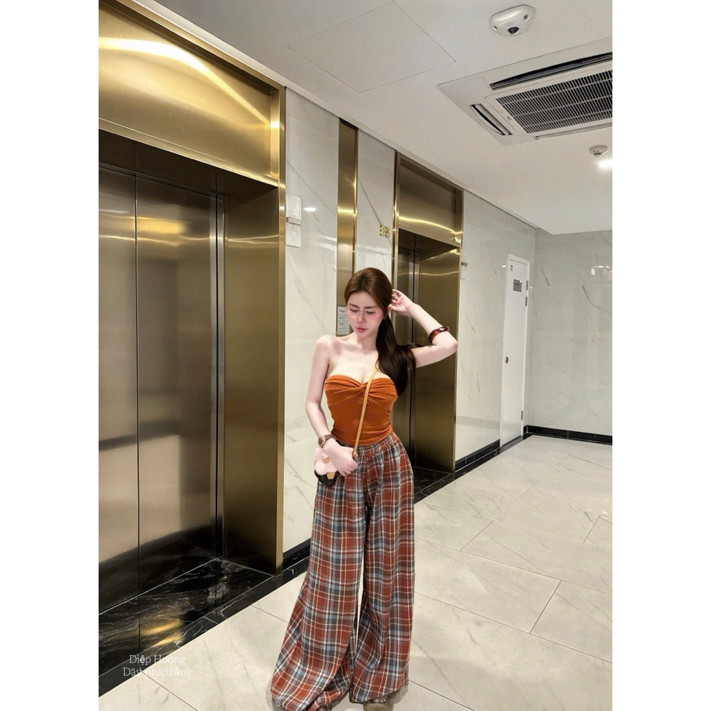 Set áo quây xoắn ngực quần kẻ xuông dài