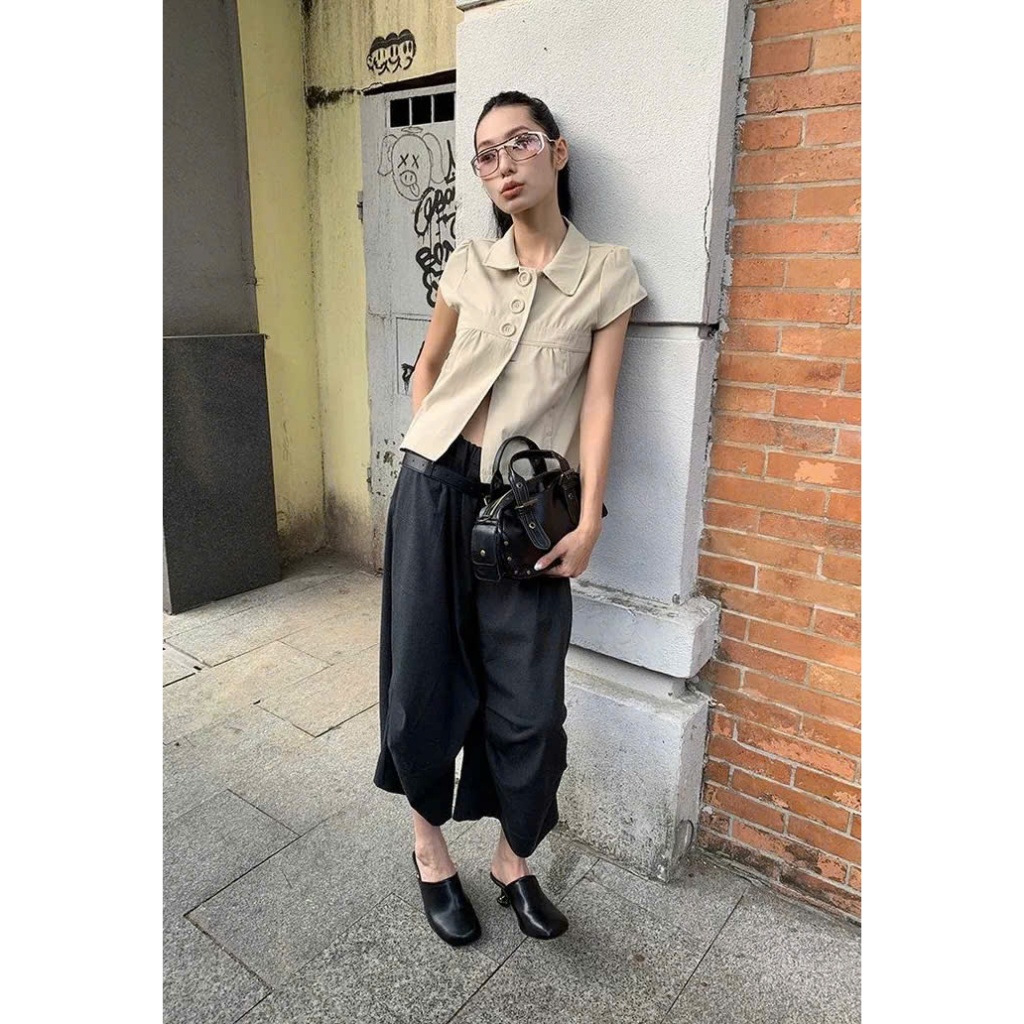 (sẵn đen)Áo sơ mi nữ cộc tay tạo kiểu ba khuy thời trang chất thô 2 lớp dày dặn đen be ASM022 - Tiktik