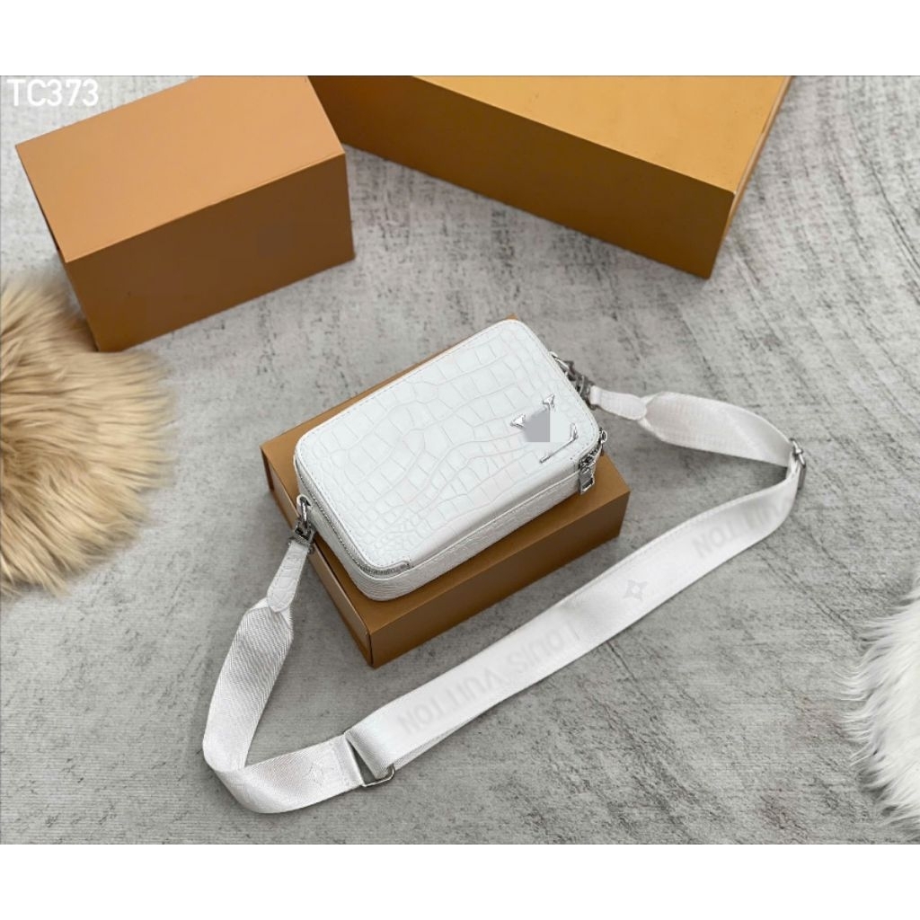 Túi Đeo Chéo Eoo Vỳy Da Cá Sấu Cao Cấp Fullbox – Form Chuẩn Sang Trọng, Khóa Kim Loại Bền Bỉ