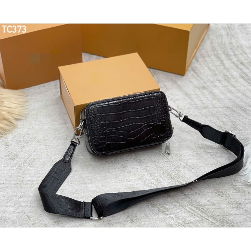 Túi Đeo Chéo Eoo Vỳy Da Cá Sấu Cao Cấp Fullbox – Form Chuẩn Sang Trọng, Khóa Kim Loại Bền Bỉ