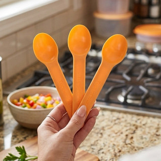 Muỗng Tupperware siêu xinh dài 15cm– nhỏ gọn, tiện lợi