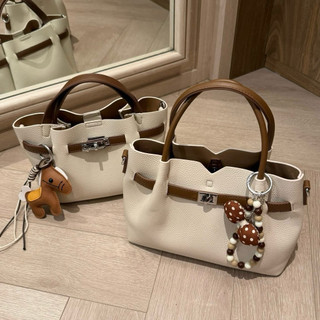 Túi Giỏ Xách Hobo Da mềm Kèm Charm Ngựa Vintage Siu hot