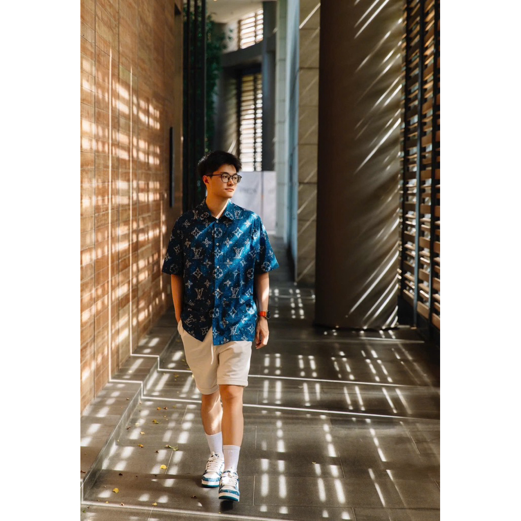 ⚡️[Hight Quality] Áo Sơ Mi \/ Nam Nữ Blue Shirts Black Ready To - Điểm Nhấn Hoa Xanh Phối Màu Cao Cấp Loại 1