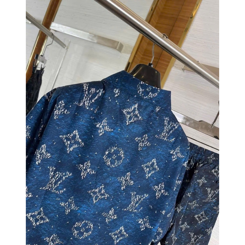 ⚡️[Hight Quality] Áo Sơ Mi \/ Nam Nữ Blue Shirts Black Ready To - Điểm Nhấn Hoa Xanh Phối Màu Cao Cấp Loại 1