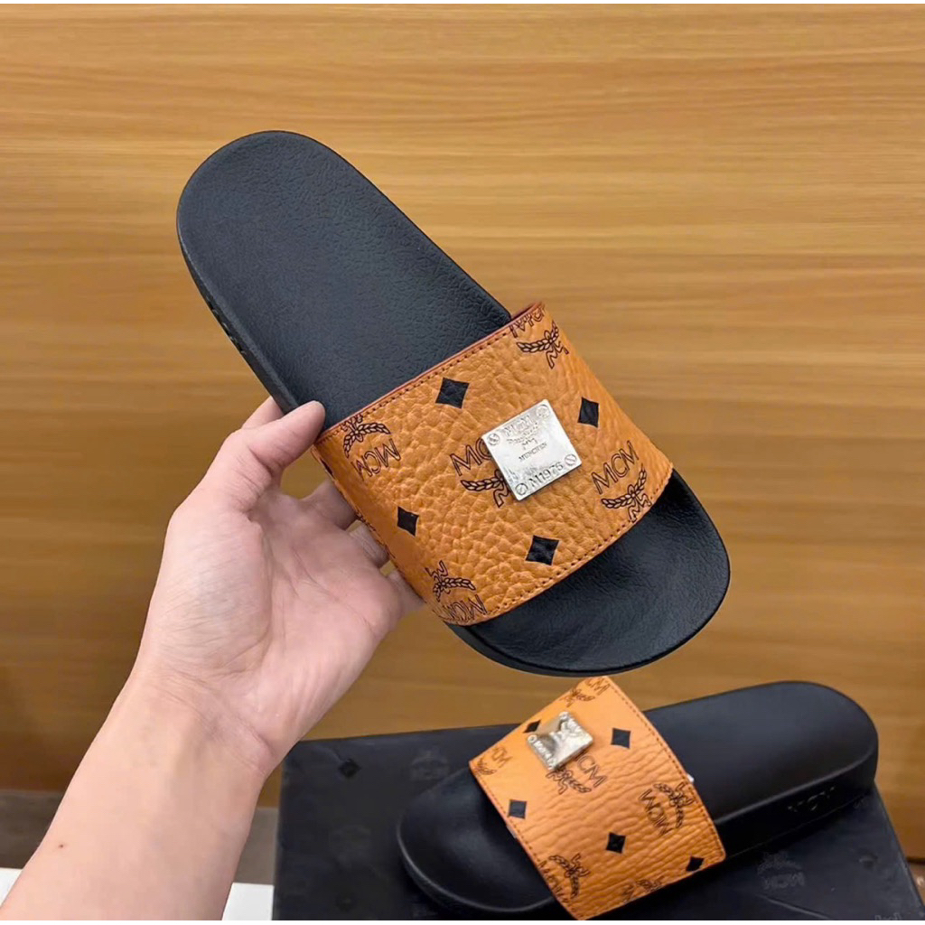 ⚡️[Hight Quality] Dép Lê Quai Ngang M1M Nam Nữ Brown Full Box - Điểm Nhấn Tag Phối Màu Cao Cấp Loại 1
