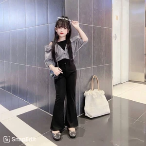 Set đồ bé gái áo sơ mi kiểu trễ vai kèm quần ống loe cạp cao dáng dài phong cách Hàn Quốc thanh lịch cho mẹ và bé