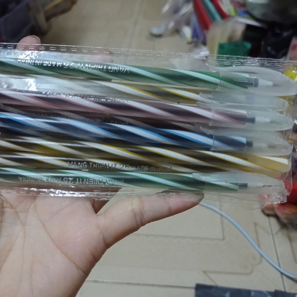Combo 3 cây Bút bi nến Ấn Độ IT25 Gstar Vâng Thiên mực xanh