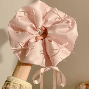 Scrunchies Lụa Satin Cao Cấp Phối Nơ & Ngọc Trai – Dây Buộc Tóc Nữ Bản Lớn (Big Size) Nàng Thơ