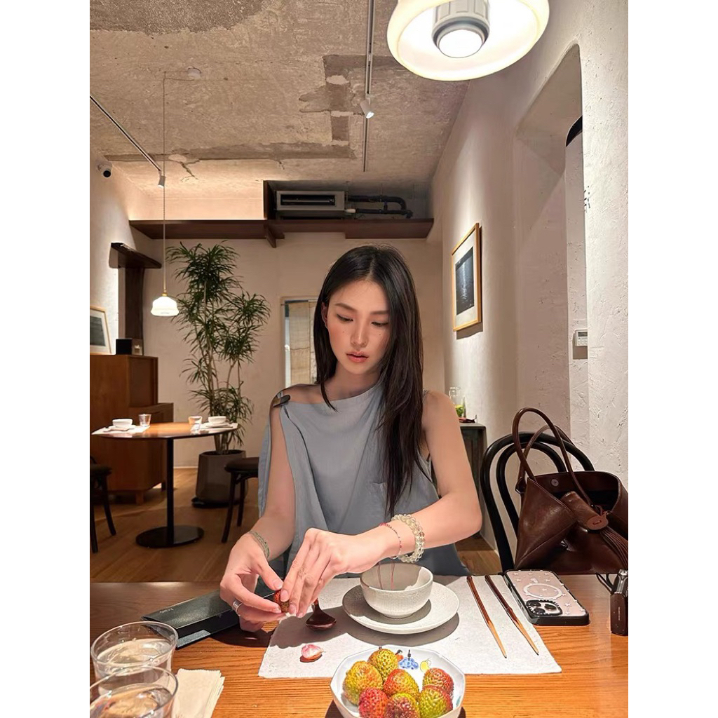 𝗕𝗮𝗹𝗶 - Áo linen lệch vai gài nút