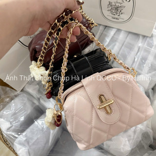 BST Mới Chio - Túi Chio Hộp Hến Khoá Xoay Chần Trám Kèm charm Gấu Tim
