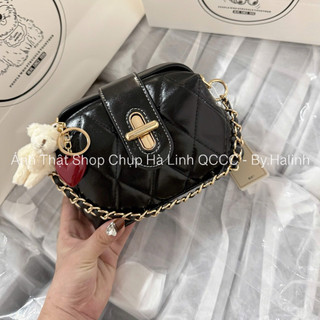 BST Mới Chio - Túi Chio Hộp Hến Khoá Xoay Chần Trám Kèm charm Gấu Tim