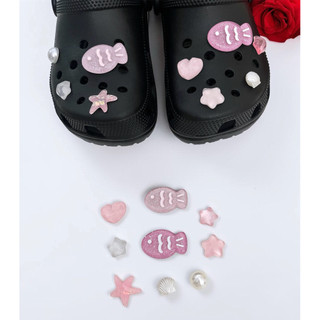 Bộ 10 charm CÁ HỒNG - sẵn đế, charm nhựa cứng gắn dép sục, túi xách, phụ kiện dễ thương