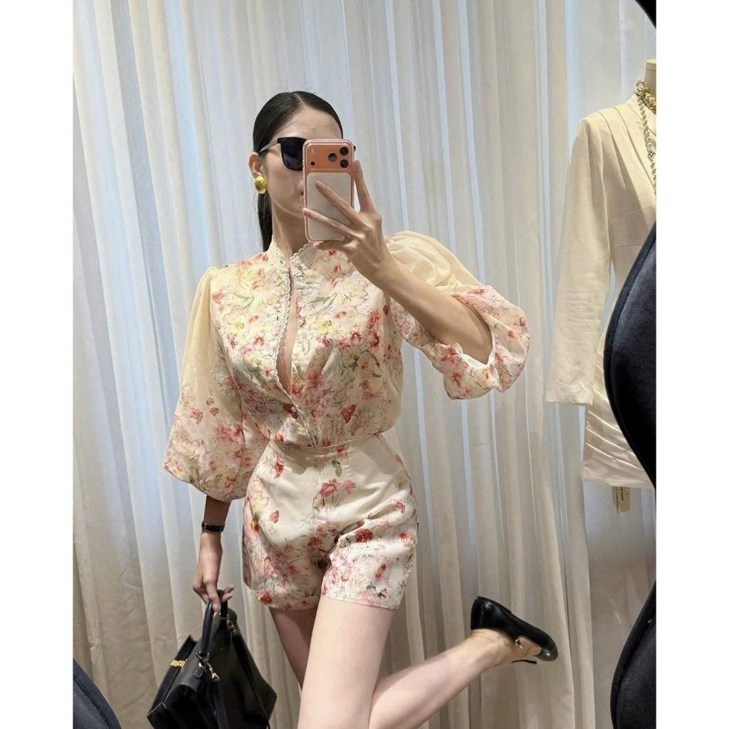 ZIMM STORE-Bộ Áo Kiểu Tay Phồng Họa Tiết Hoa Phối Chân Quần Đùi Bèo Nhún Nữ Tính