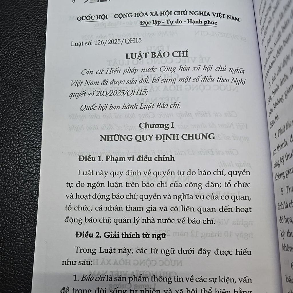 Sách - Luật báo chí năm 2025 (NXB Lao động)