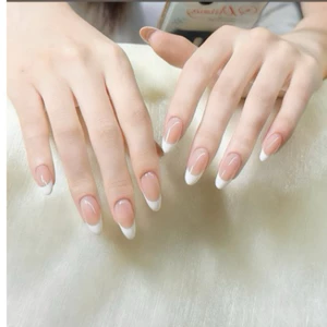 Nailbox [ Mã N46 ] Nàng Thơ French trắng đầu móng - Thiết Kế Thủ Công Sang Trọng