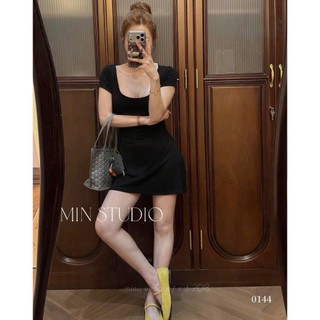 Váy Thun Zip Nữ Cổ Vuông NgắnTay Thân Ôm Xòe Gấu Đầm Nữ Dáng Ngắn TRơn Basic