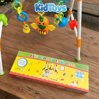 Kệ xúc xắc chữ A KidToys – đồ chơi treo đa giác quan nhựa an toàn cho bé