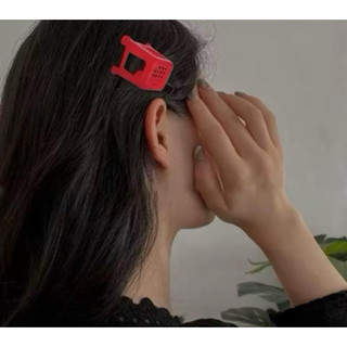 Kẹp tóc bé gái troll chiếc ghế, kẹp tóc nữ vui vẻ độc lạ