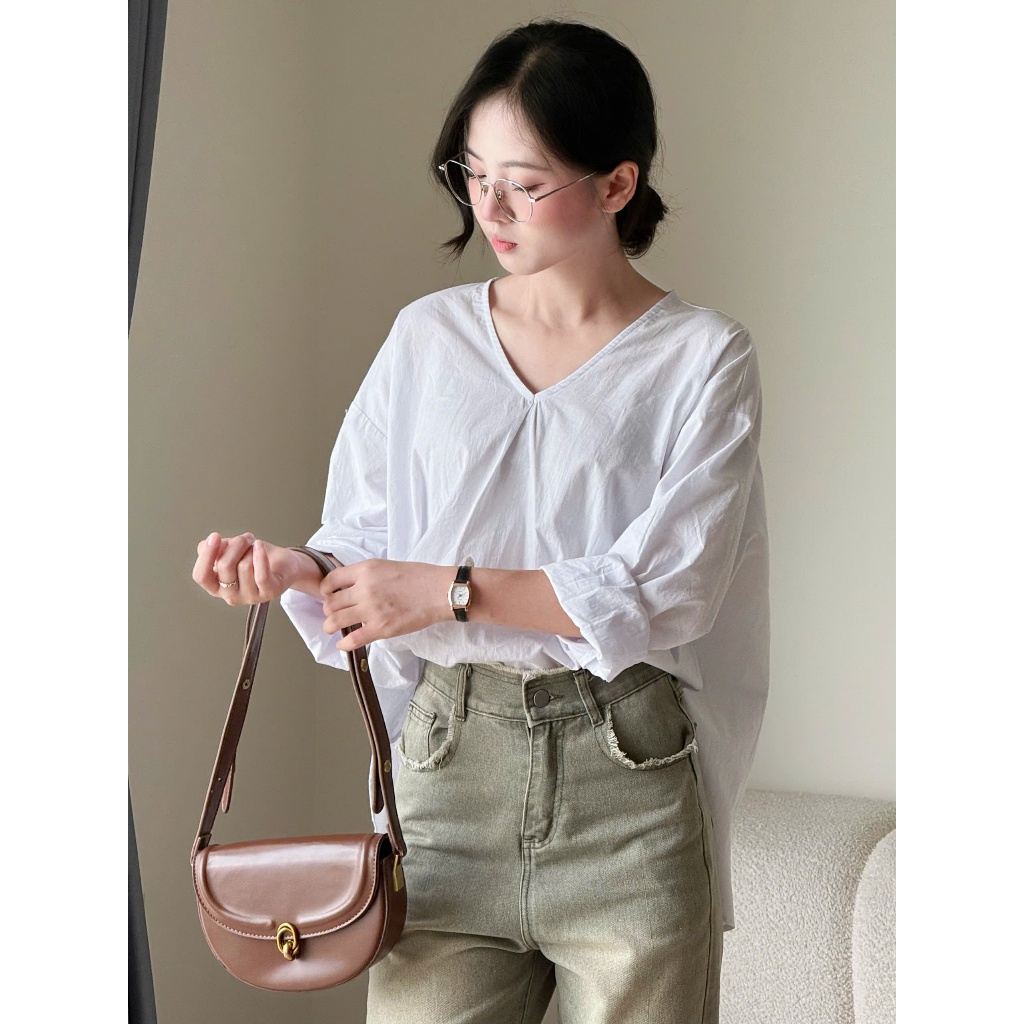 Áo sơ mi cổ V dáng rộng, ly ngực dáng đuôi tôm Miha Studio
