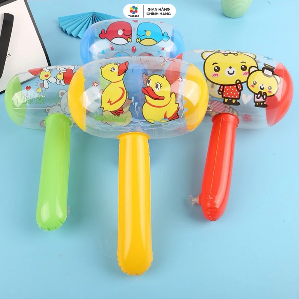 Búa bơm hơi, đồ chơi nhiều màu sắc cho trẻ hoạt động