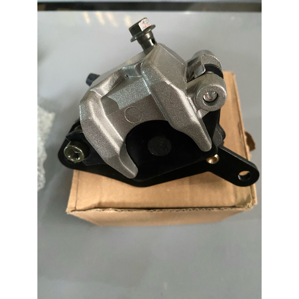 Heo dầu dưới nisin trước-sau. phanh dầu các dòng xe