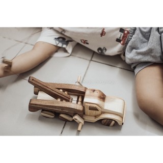 Xe Cẩu Gỗ Tay Quay Gỗ Tự Nhiên, Tay Quay Lên Xuống, Đồ Chơi Gỗ Giáo Dục - Chàng Trai Gỗ
