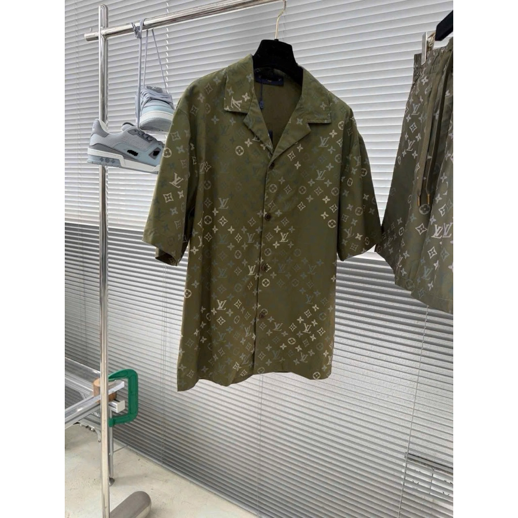 ⚡️[Hight Quality] Áo Sơ Mi Cộc Tay \/ Green Shirts Ready To - Điểm Nhấn Chữ Xanh Phối Màu Cao Cấp Loại 1