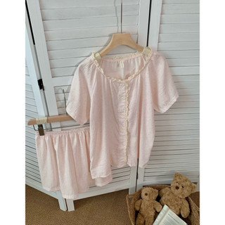 Set bộ mặc nhà nữ mùa hè JOIE TRENDY họa tiết hoa nhí, Bộ ngủ cộc tay quần đùi viền ren cài cúc form giấu bụng