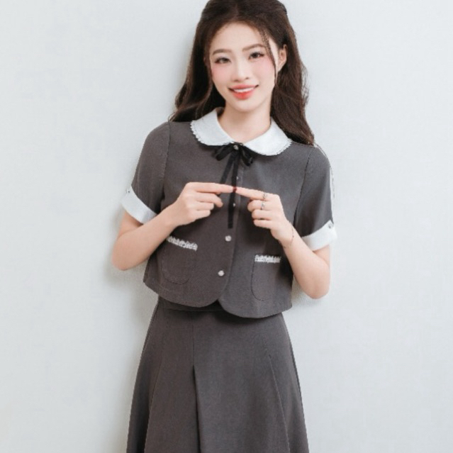 Set Áo Crotop Thiết Kế KALOE Phối Cổ Sen Viền Ren Kèm Nơ Và Chân Váy Dáng Xòe Thiên Trẻ Trung MM09 | BigBuy360 - bigbuy360.vn