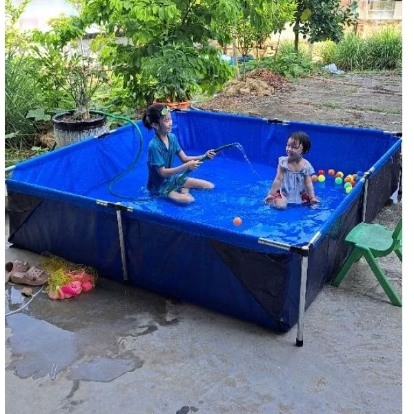 Bể bơi cho các bé mùa hè, hồ bạc cho trẻ em