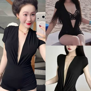 Jumpsuit tay ngắn cổ v hở sâu liền quần ngắn ( tặng kèm cham hoa đá gắn jumpsuit)