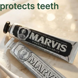 【Còn hàng】Kem đánh răng Marvis Licorice Mint 85ml Bảo vệ nướu Làm trắng răng Chống sâu răng