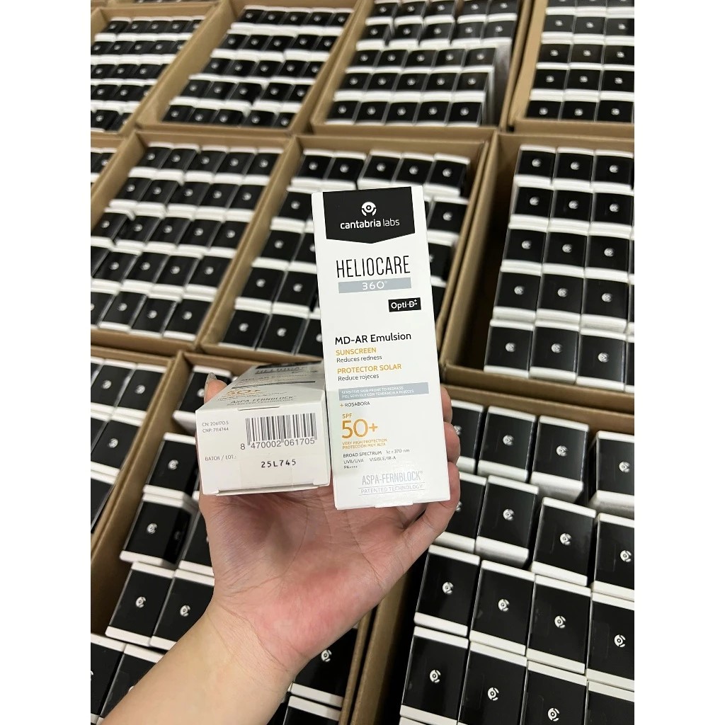 Kem chống nắng Heliocare 360 Pigment, Age Active, AR Emulsion SPF 50+ chống nắng tốt, nâng tông